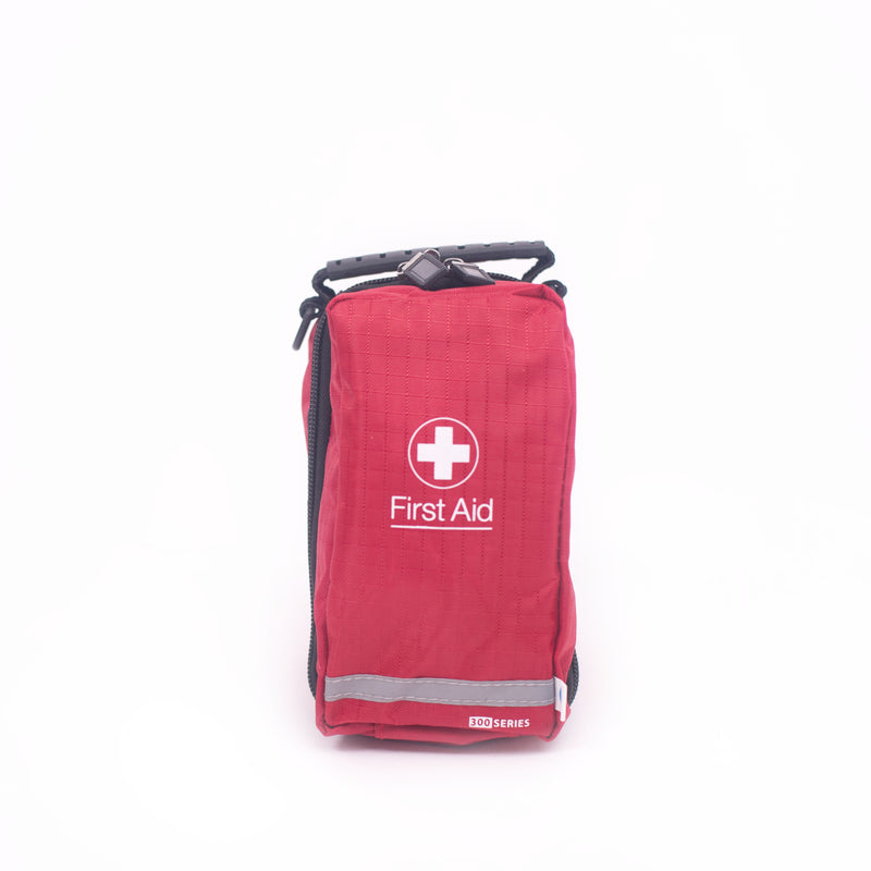 **Free Delivery on this item** Blue Dot Travel & Outdoor Kit. This kit contains everything you will need for travel at home and abroad. The first aid components are contained in a small compact durable fabric bag. Key Features: Compact and easy to carry Durable fabric bag Contains first aid essentials. 