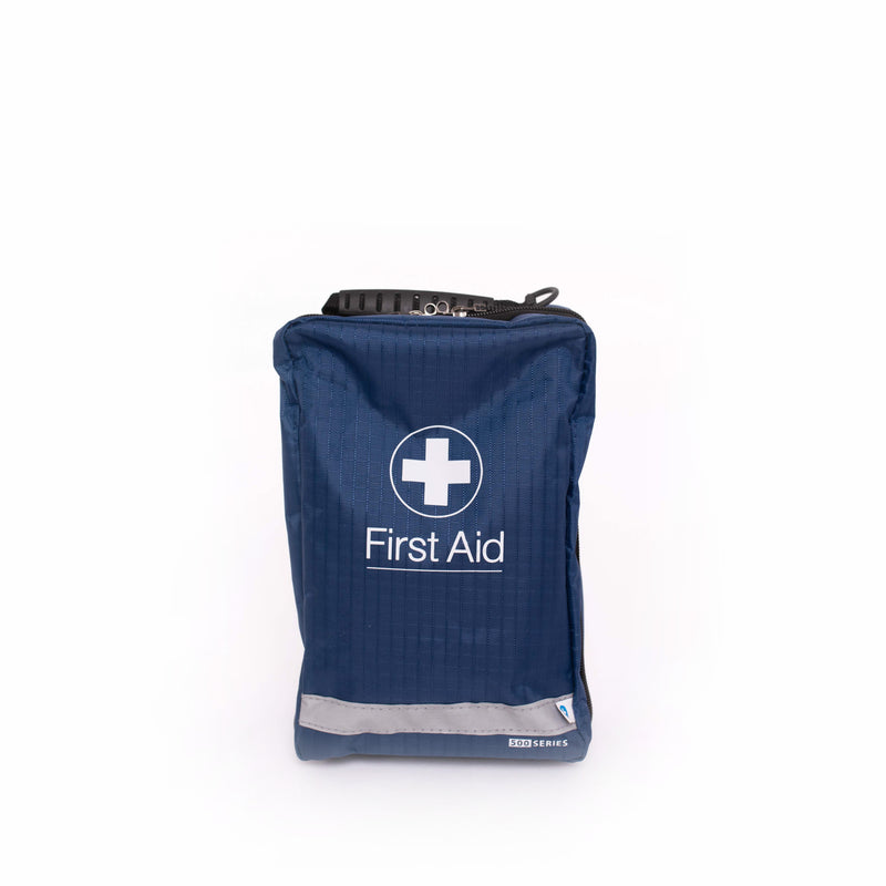 This Blue Dot sports kit is small enough to be portable but large enough to contain all of the essential items for the treatment of minor sporting injuries. The compact design and easy access zip has proved popular with our customers.  Key features Durable fabric bag Ideal for medium-high risk sporting injuries.