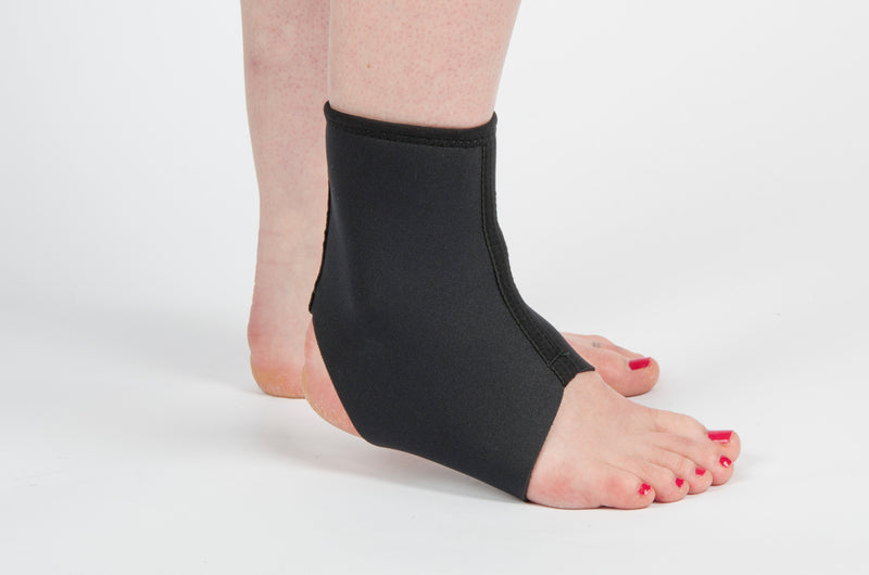 Designed to provide firm compression and optimum comfort, this lightweight ankle brace can be easily adjusted and applied to a swollen or injured ankle. • Open toe and heel design allows full mobility• Provides excellent compression and comfort• Suitable for most ankle sizes• One size fits all   