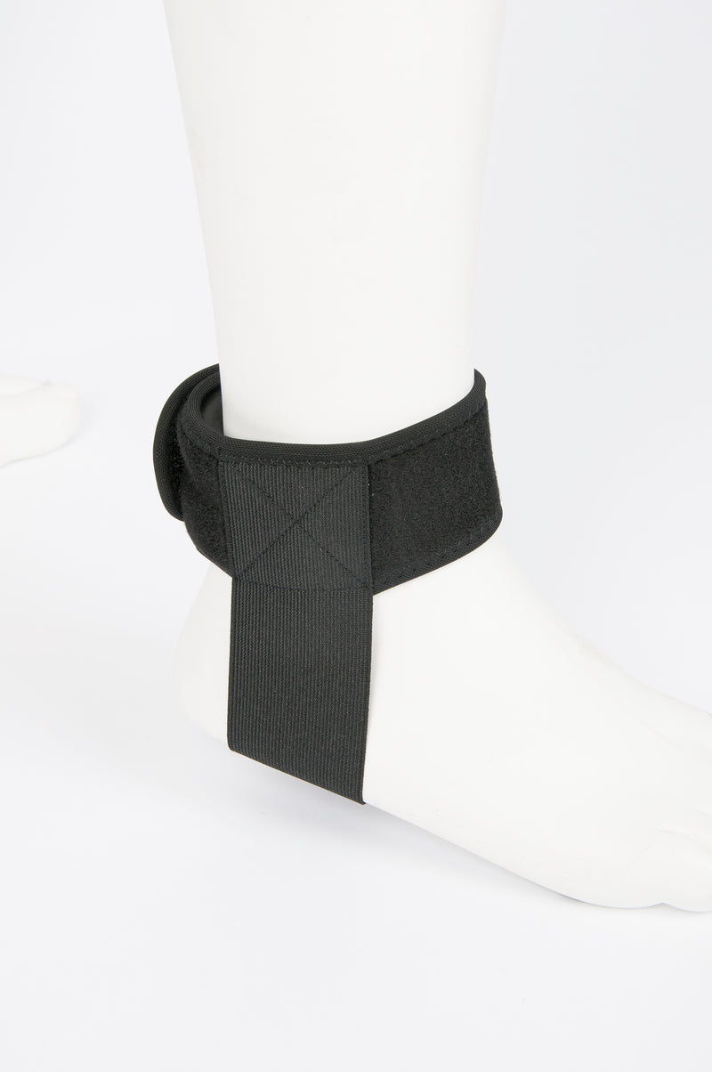 his easy to wear brace helps to relieve and heal the symptoms of achilles tendonitis by using a combination of compression and enhanced stability.  Two-way hook and loop closure provides optimum comfort• Tubular buttress provides support whilst maintaining mobility• Offers mild compression at the Achilles tendon• 