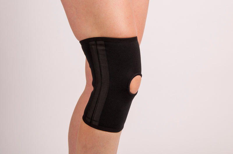 This elastic knee stabiliser provides extreme comfort and adjustable support for stiff, sore or unstable knees. Supportive springs which support both sides of the knee• Allows for leg flexion and extension• Lightweight• Breathable and comfortable for everyday wear.  Available in S, M, L & XL